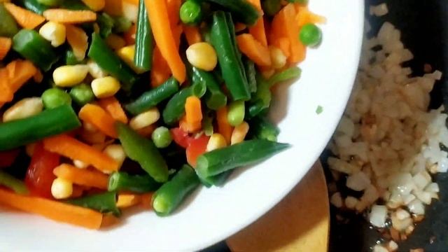 ?СУП С КРЕВЕТКАМИ И ПЛАВЛЕНЫМ СЫРОМ?ВКУСНЫЙ СЛИВОЧНЫЙ СУП С ОВОЩАМИ И КРЕВЕТКАМИ ? смотреть онлайн