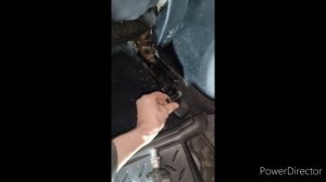 Как снять крышки крепления сиденья или сиденье на хундай ах 35 13 года.