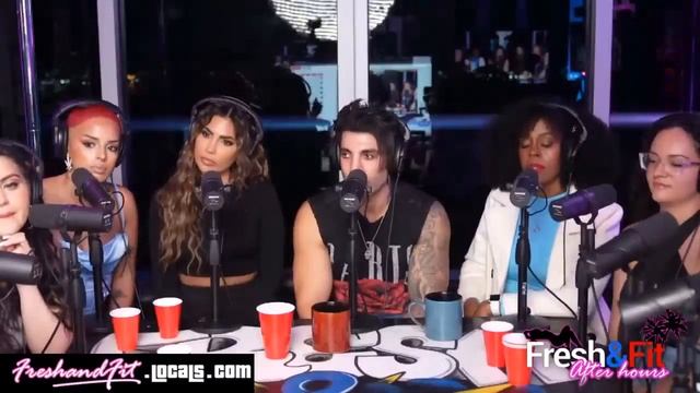 SASS Queen Was LYING Hard So She GotSMACKED With Facts! смотреть онлайн