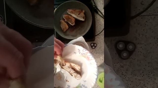 жарим окуней в чешуе смотреть онлайн
