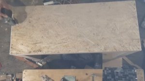 Самодельный стол из мозаичной плитки