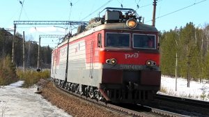 ВЛ11М-410/422 с тягово-энергетической лабораторией, ВЛ11.8-709 А/714 Б и грузовым поездом