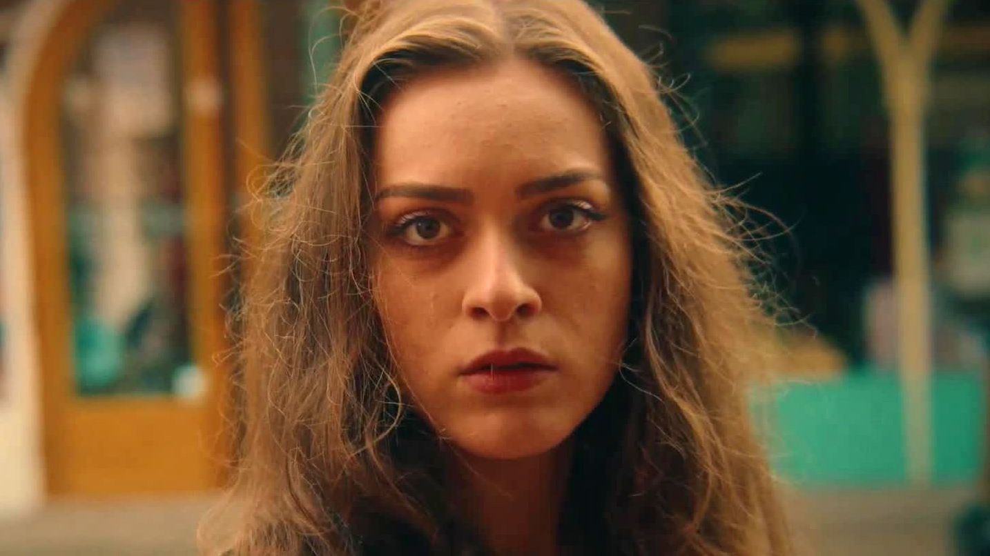 Не смотри туда — Русский трейлер (2024) смотреть онлайн