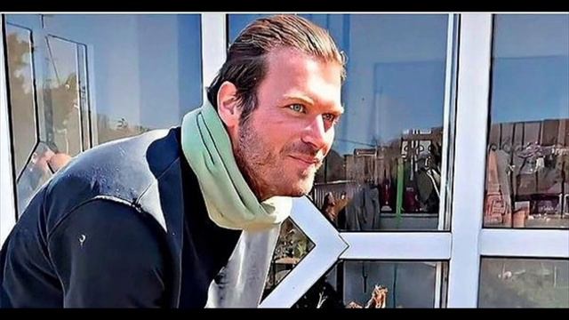 Реклама Mercedes Kıvanç Tatlıtuğ шокировала соцсети!