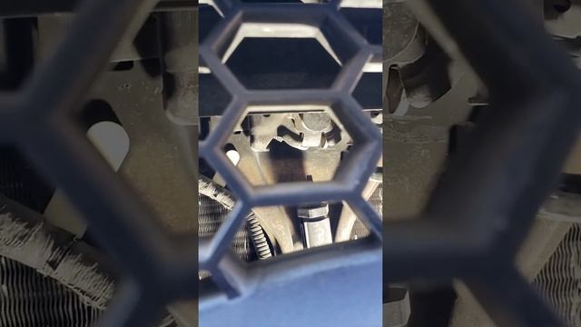 2005 f150 Open the hood in one minute смотреть онлайн