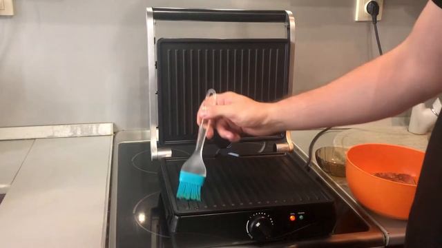 Я не узнаю Вас в гриле! Обзор электрогриля Kitfort KT-1631! смотреть онлайн