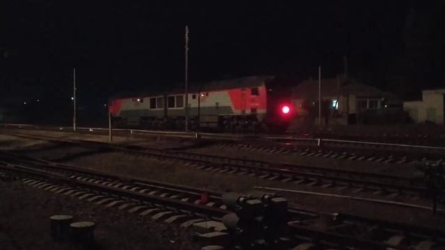 Магистральный тепловоз 2ТЭ25Км - 0098. смотреть онлайн
