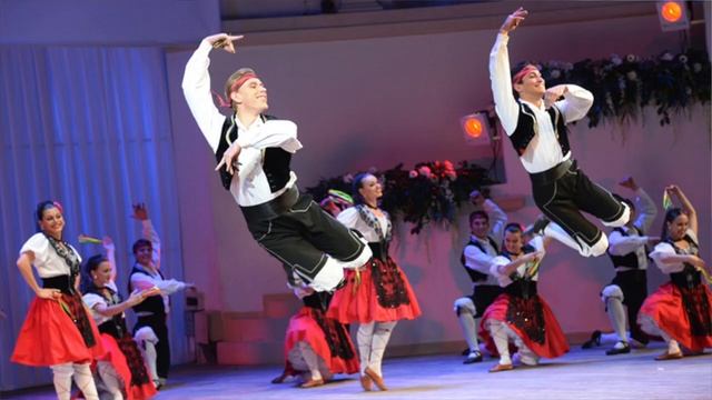 Испанский танец // Танцы народов мира // ЦДТ "Ново-Переделкино" смотреть онлайн