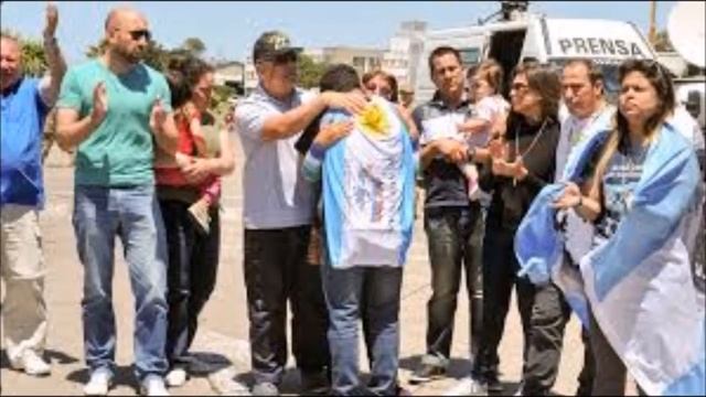 HOMENAJE "ARA SAN JUAN" смотреть онлайн