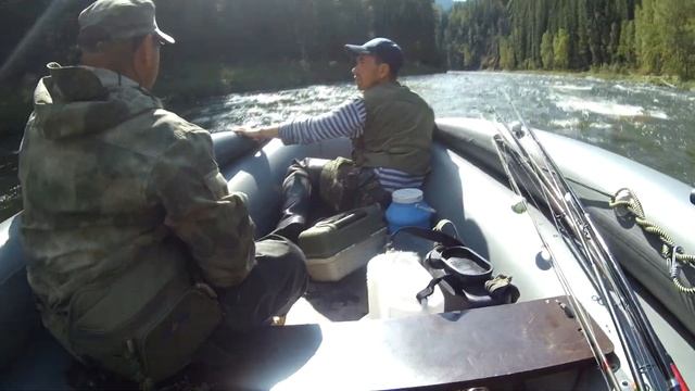 Рыбалка на горной реке за Саяно-Шушенской ГЭС смотреть онлайн