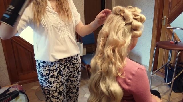 Вечерняя прическа с накладными прядями. Hairstyle with extensions смотреть онлайн