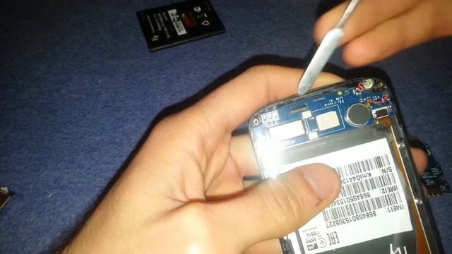 Замена дисплейного модуля Fly IQ4413 смотреть онлайн