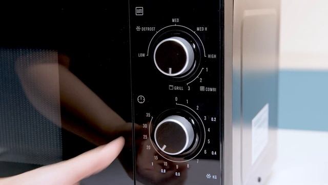 Lò vi sóng Electrolux 23L: vi sóng kết hợp nướng, kiểu dáng sang trọng (EMM2318X) • Điện máy XANH смотреть онлайн