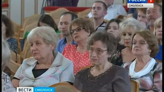 Андрей Коробейников удивил смоленского зрителя виртуозной игрой смотреть онлайн