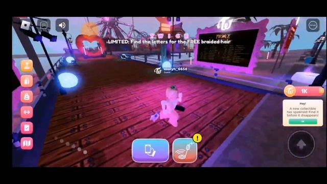 получаю бесплатные волосы в ( Roblox )в карте TWICE SQUARE смотреть онлайн