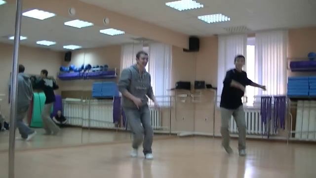 Брейк-данс в фитнес-центре "Максима" смотреть онлайн