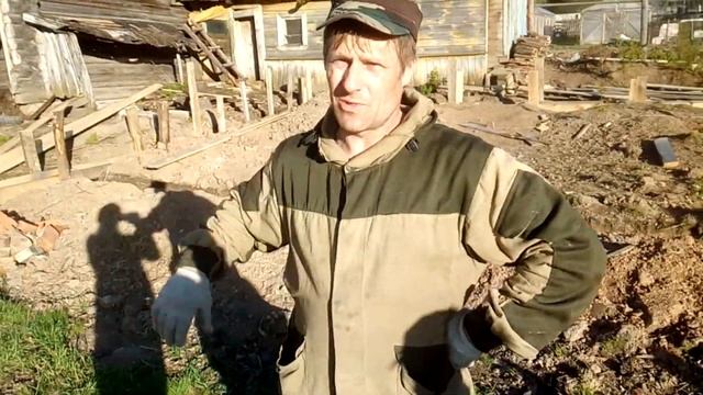 Пашем мотоблоком Нева картофельник! Разговор про стройку! Отзыв про электропастух!Прививки поросята смотреть онлайн