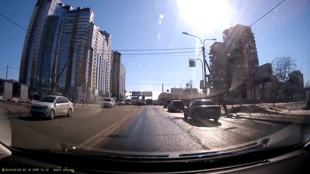 Iroad TX9 3K передняя камера, контровой свет, обзор с navINSIDE.ru смотреть онлайн