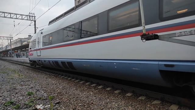 Прибытие и отправление Высокоскоростного поезда САПСАН! смотреть онлайн