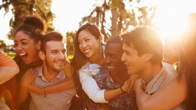 What psychological science says about happiness | Laurie Santos смотреть онлайн