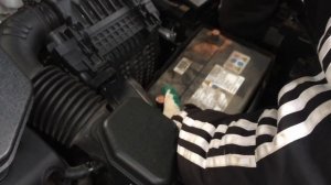 Замена аккумулятора Kia Sorento (2009-2012) 2.4 XM II / Kia Sorento 2 How to replace a Battery