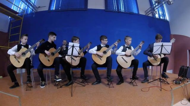 Ансамбль гитаристов "Ренессанс" - Мелодия из м/ф "Розовая пантера" смотреть онлайн