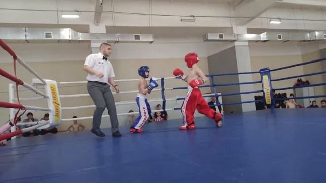 Соревнования по кикбоксингу в Менделеевске смотреть онлайн