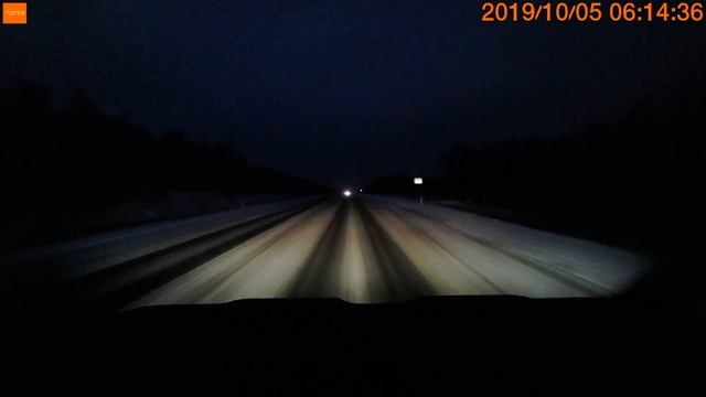 На дороге в аэропорт Мурманска водитель увернулся от лося смотреть онлайн