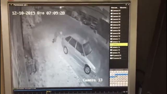 Столичным угонщикам пришлось толкать машину по снегу смотреть онлайн
