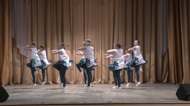 Образцовый ансамбль эстрадного танца "Драйв" - Думкі смотреть онлайн