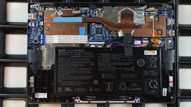 Acer Spin 1 (SP111-32N) von Innen - RAM, SSD, Akku, Lüfter wechseln - Tutorial смотреть онлайн