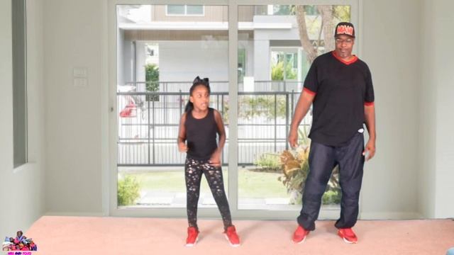 DADDY AND DAUGHTER GIT UP CHALLENGE (2 Step Cowboy Boogie) смотреть онлайн