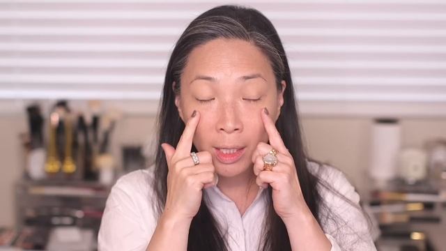 SISLEY Phyto-Blanc Brightening Anti-Pollution Cushion Foundation Review