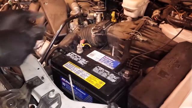 Ford Escape Battery Replacment 2006 смотреть онлайн