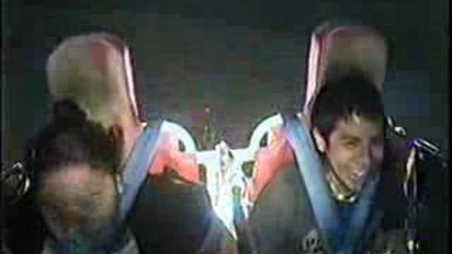 Адские аттракционы и реакция людей смотреть онлайн