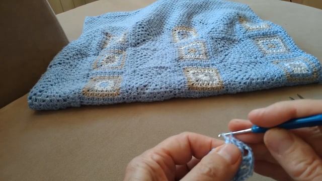 Бабушкин квадрат. Классика. Простая и оригинальная схема для вязания пряжей одного цвета.