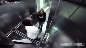 Очень хочет в туалет