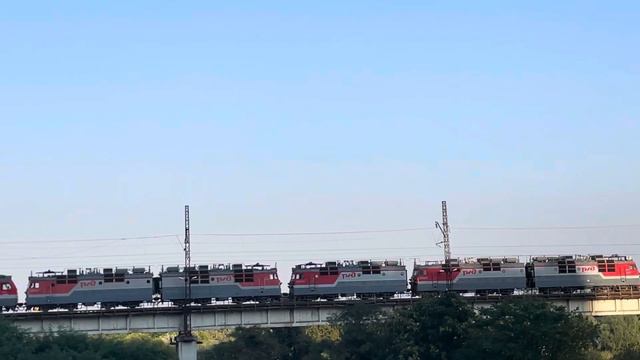 Сплотка ВЛ80С/Т и 3ЭС5К: ВЛ80С-1733, ВЛ80С-738, ВЛ80С-1180А/1210, ВЛ80Т-2086 и 3ЭС5К-301