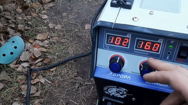 Полуавтомат Аврора Динамика. Учусь варить кузовные части, тонкий металл. смотреть онлайн