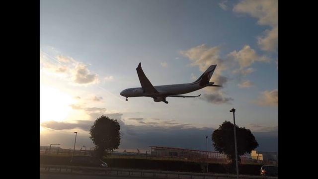 London Heathrow Air Traffic Control Communications March 2020. смотреть онлайн