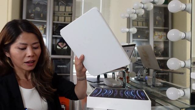 iPad Pro 12.9 2023 Silver and Magic White Keyboard Unboxing | Upgrade to my previous iPad Pro 2020 смотреть онлайн