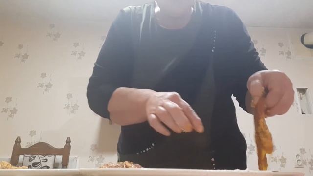 Шницель с картофельным пюре и овощами. смотреть онлайн