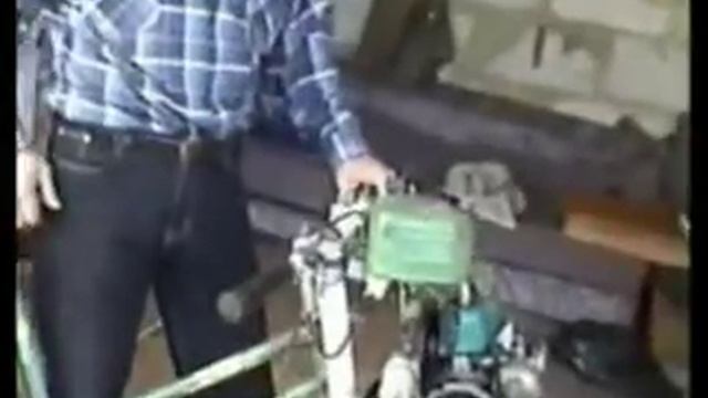 Мопед велосипед. Мотор спереди. смотреть онлайн