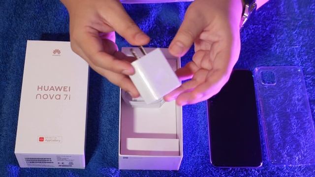 What's Inside the Box: Huawei Nova 7i | DAGeeks Unboxing смотреть онлайн