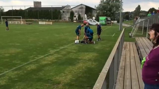 VfL Wolfsburg: Schrecksekunde für Yannick Gerhardt - Trainingsunfall 05.08.2016 смотреть онлайн