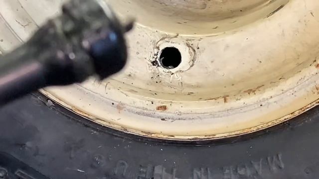 HOW TO REPLACE A VALVE STEM WITHOUT BREAKING THE TIRE BEAD смотреть онлайн