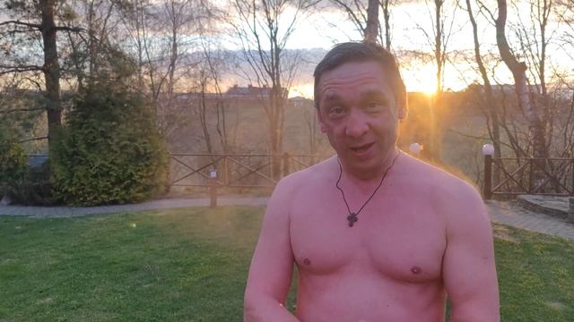 По традиции прыгаю в пруд после бани. Вот для чего нужен пруд! смотреть онлайн