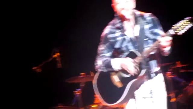 "Пес идет по 3-ей линии" (Концерт в Киеве 21.11.11) .MOV смотреть онлайн