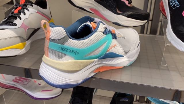 Skechers Mira - Big Praise (White/Multi) - Item Number: 149882-WMLT смотреть онлайн