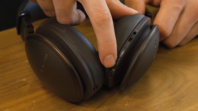 Panasonic RP-HD605N Noise-Cancelling Headphones - Hands On Review смотреть онлайн